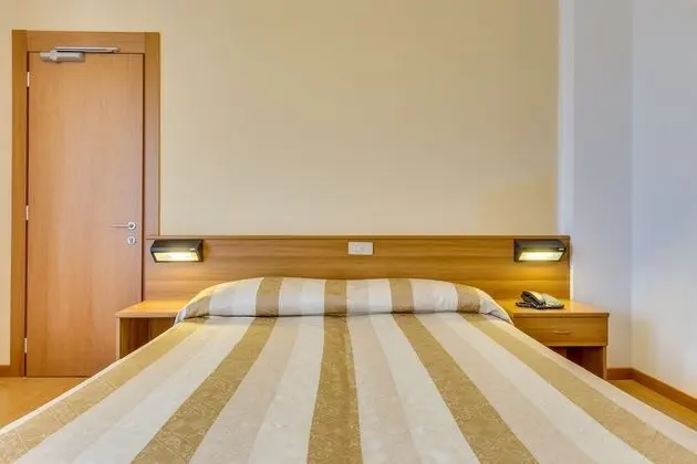 Tek Büyük Yataklı Oda, Balkon