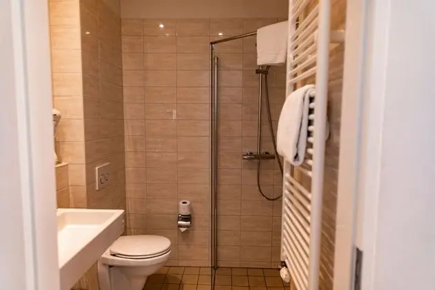 Comfort Tek Büyük Yataklı Oda