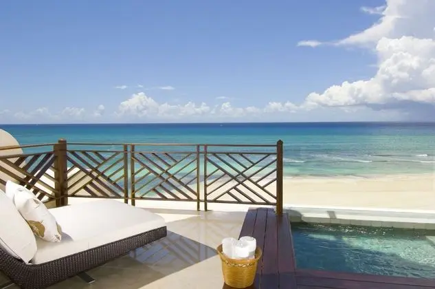 Ambassador Pool Suite Ocean View