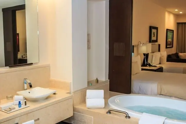 Ambassador Suite Ocean View