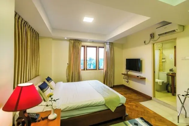 Deluxe Tek Büyük Yataklı Oda