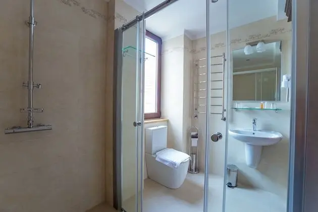 Deluxe Tek Büyük veya İki Ayrı Yataklı Oda