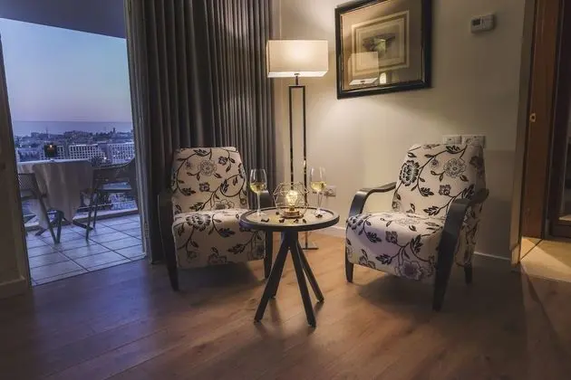 Junior Süit, 1 En Büyük (King) Boy Yatak, Şehir Manzaralı