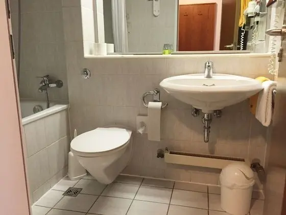 Standard Tek Büyük veya İki Ayrı Yataklı Oda