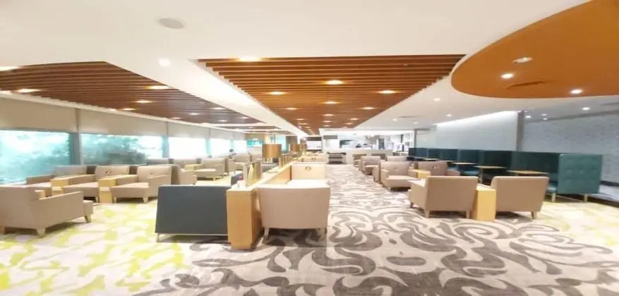 3hrs Lounge Use Seated Sofa Chairs (NO BED) Check-in Between 7PM to 7AM