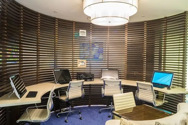 Tek Kişilik Oda (5 Hours Lounge Use(Seated Sofa Chair))