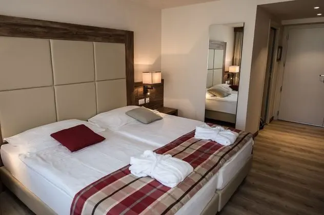 1 Bed Room Suite in Suite