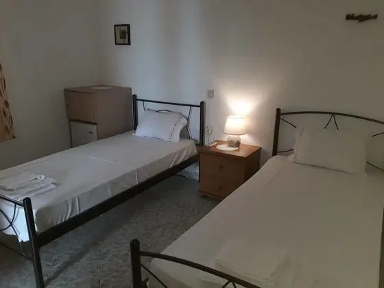 Basic Tek Büyük veya İki Ayrı Yataklı Oda, Sigara İçilebilir