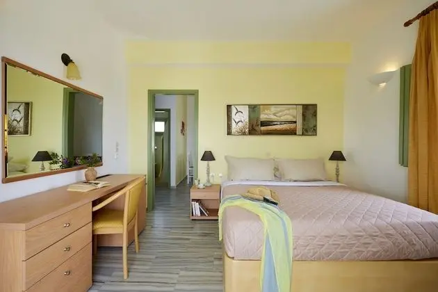 Apart Daire, 1 Yatak Odası, Havuz Manzaralı