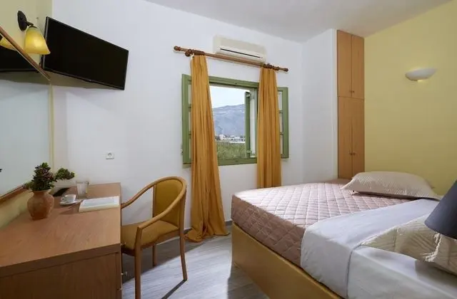 Stüdyo, Bahçe Manzaralı