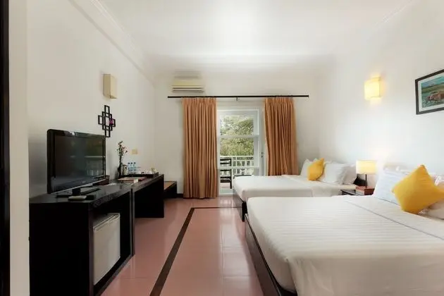 Deluxe Twin Room - One way pick-up