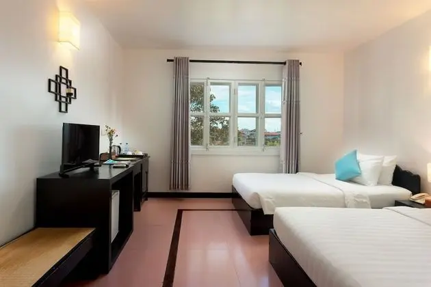 Deluxe Twin Room - One way pick-up