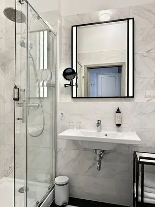 Tek Büyük Yataklı Oda (Petit Boutique)