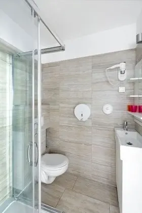 Stüdyo, Bahçe Manzaralı