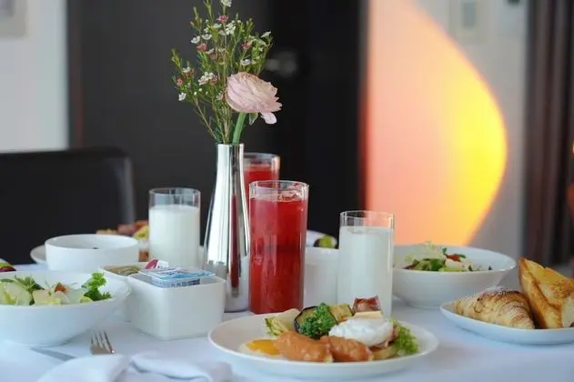 Family Ev (Breakfast for 4 included)