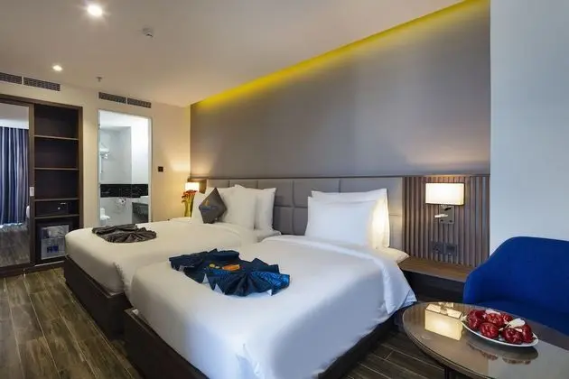Deluxe Üç Kişilik Oda, Şehir Manzaralı