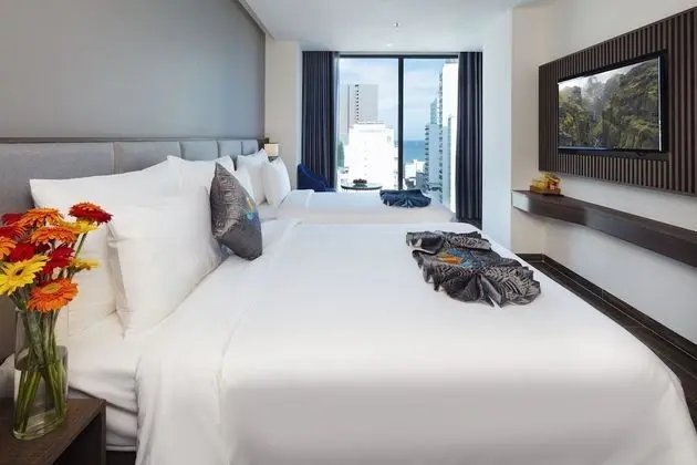 Deluxe Üç Kişilik Oda, Şehir Manzaralı