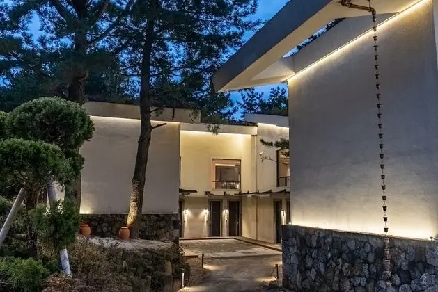 Hill (New Wing) - Family Deluxe Room