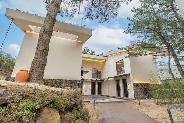 Hill (New Wing) - Family Deluxe Room