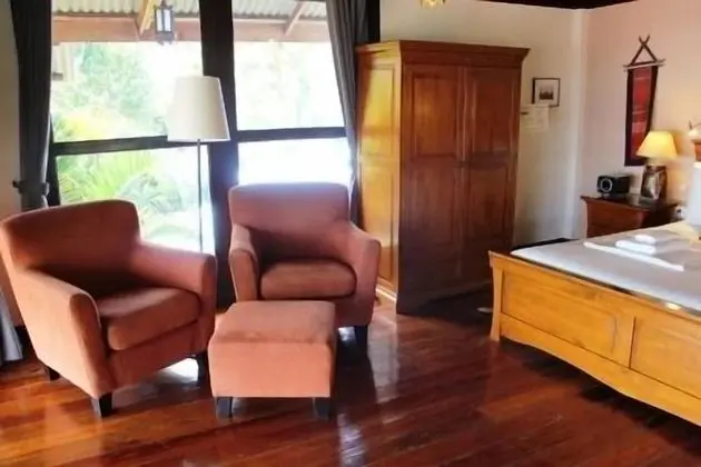 Beach House Room / Upstairs