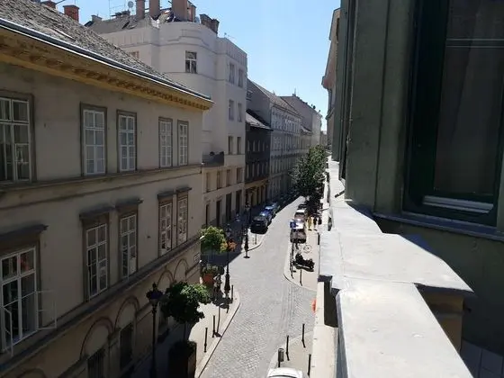 Stüdyo (Medium Studio)