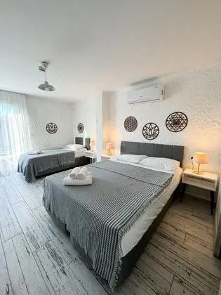 3 Kişilik Oda, Havuz Manzaralı, Havuz Bağlantılı