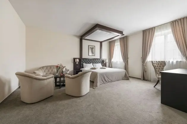 Deluxe Tek Büyük Yataklı Oda
