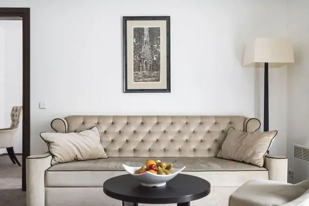 Süit (Bedroom and Living Room)