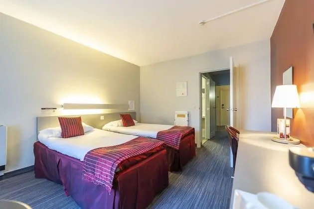 Standard Tek Büyük veya İki Ayrı Yataklı Oda