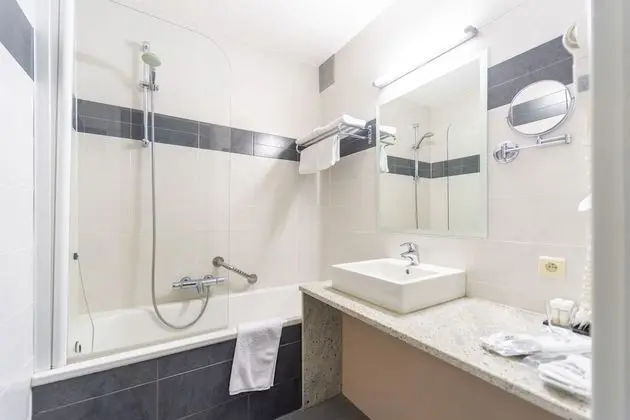 Standard Tek Büyük veya İki Ayrı Yataklı Oda