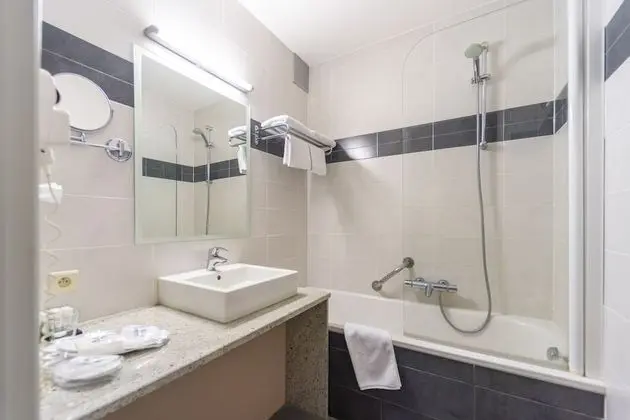 Standard Tek Büyük veya İki Ayrı Yataklı Oda