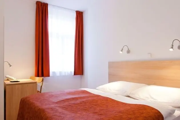 Standard Tek Büyük veya İki Ayrı Yataklı Oda