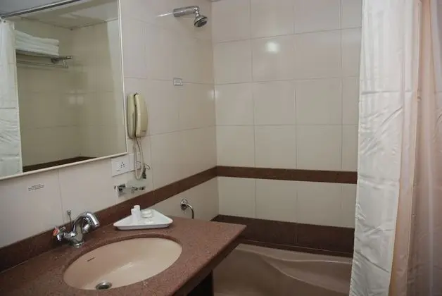Premium Tek Büyük veya İki Ayrı Yataklı Oda, Engellilere Uygun, Şehir Manzaralı