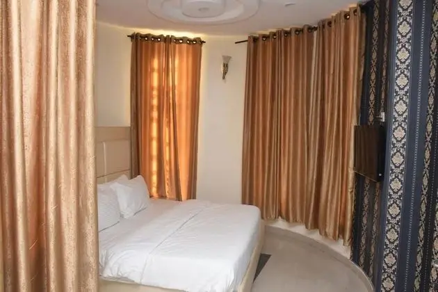 Standard Oda, 1 En Büyük (King) Boy Yatak, Şehir Manzaralı