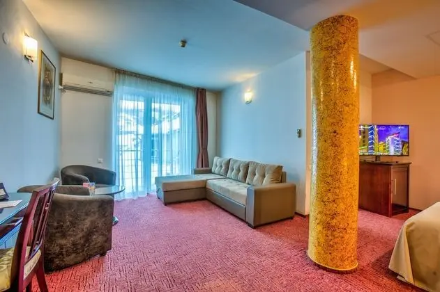 Deluxe Tek Büyük Yataklı Oda