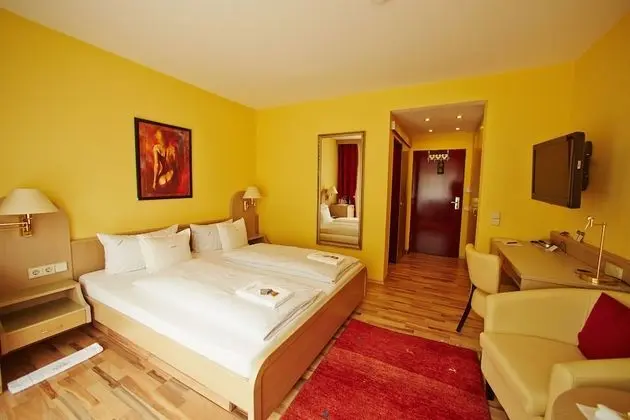 Comfort Tek Büyük Yataklı Oda