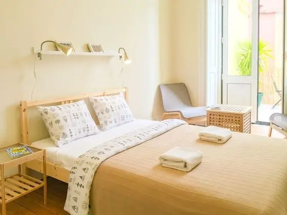 Comfort Tek Büyük Yataklı Oda, Ortak Banyo, Avlu Manzaralı (Terrace)