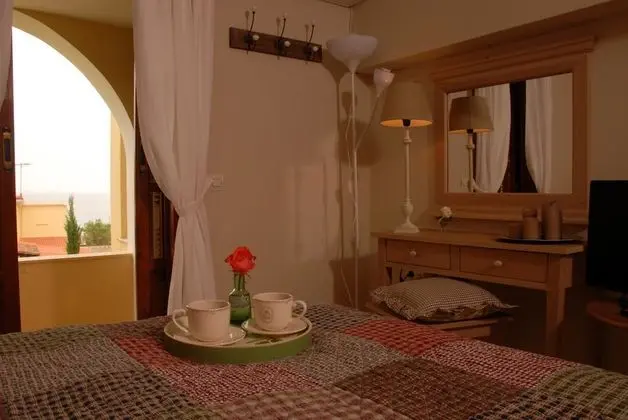 Apart Daire, Deniz Manzaralı (1st Floor Roosters)
