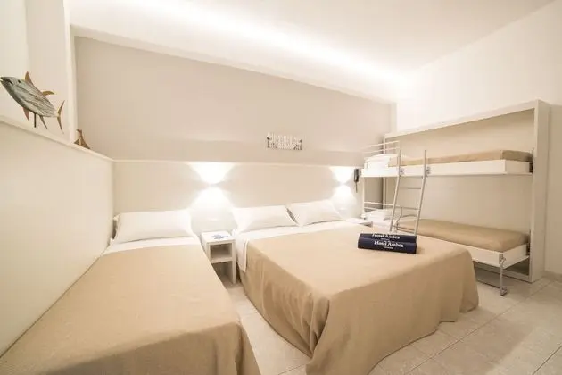 Classic Dört Kişilik Oda