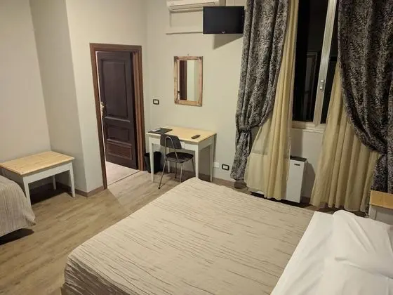 Üç Kişilik Oda
