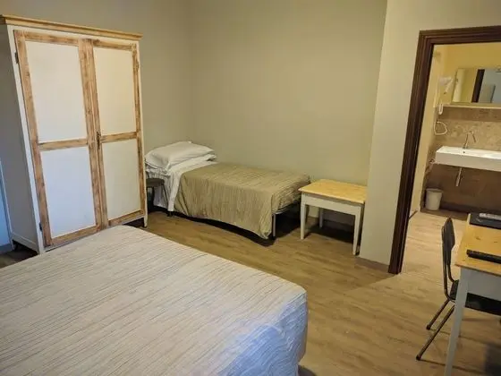 Üç Kişilik Oda