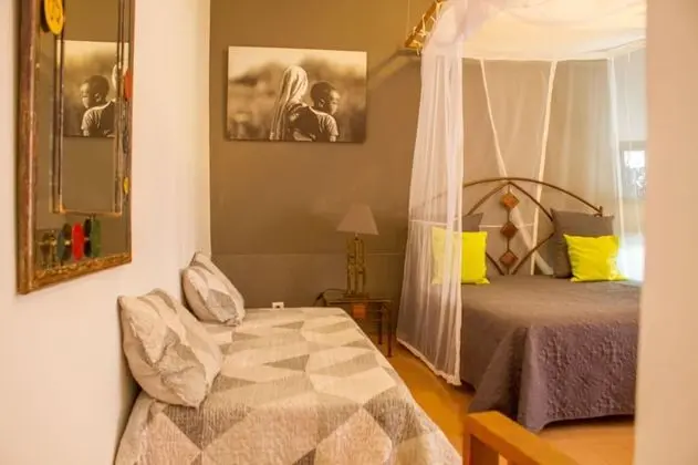 Üç Kişilik Oda (Bogolan)