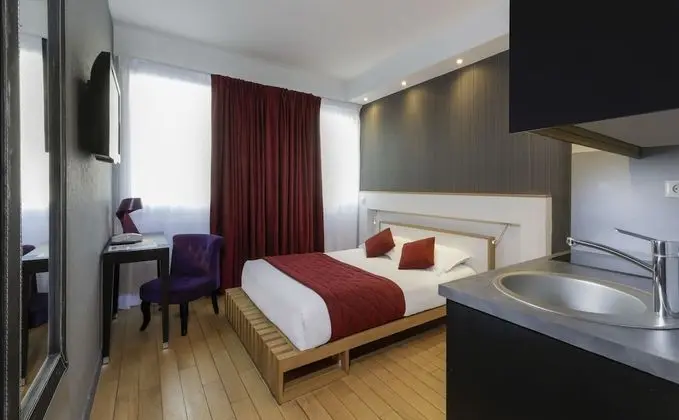 Classic Tek Büyük Yataklı Oda