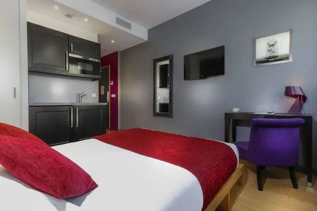 Classic Tek Büyük Yataklı Oda