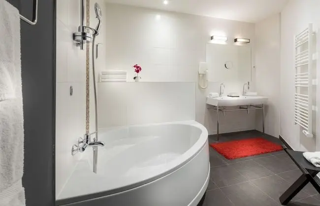 Classic Tek Büyük Yataklı Oda