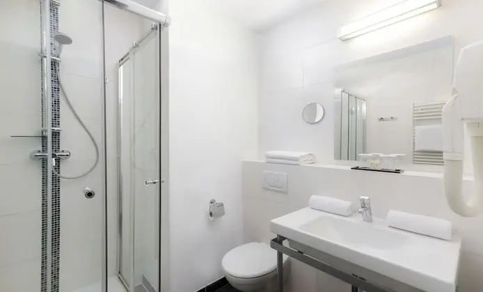 Classic Tek Büyük Yataklı Oda