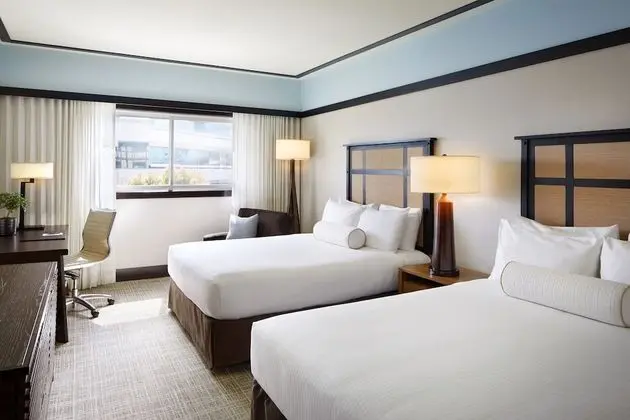 Traditional Double- 2 Queen Beds