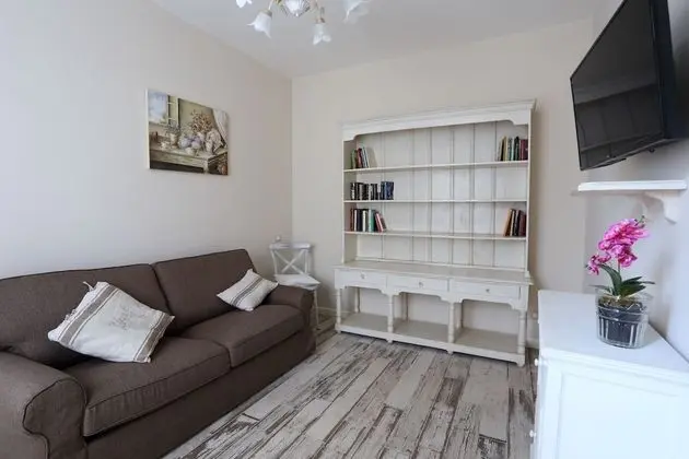 Standart Sıra Ev, Teras