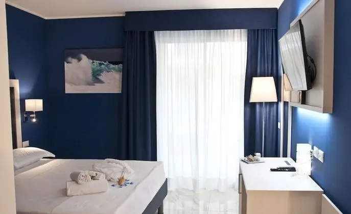 Comfort Tek Büyük Yataklı Oda, 1 Büyük (Queen) Boy Yatak, Banyolu/Duşlu, Bahçe Manzaralı