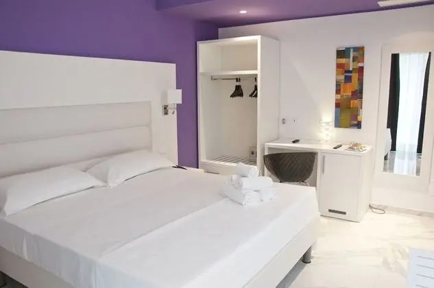 Deluxe Tek Büyük Yataklı Oda, 1 Büyük (Queen) Boy Yatak, Banyolu/Duşlu, Deniz Manzaralı